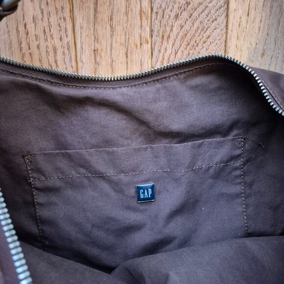 GAP Nylon crescent Bag Crossbody Shoulder Chocolate Brown - Picture 7 of 12